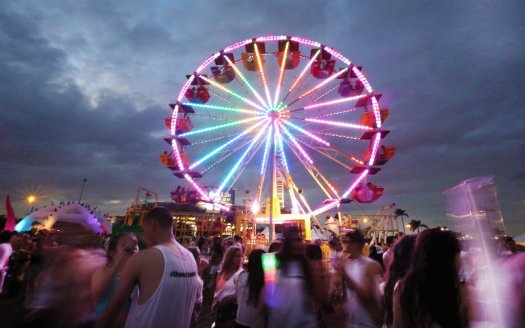 A Ferris wheel at the Sun Life Stadium.