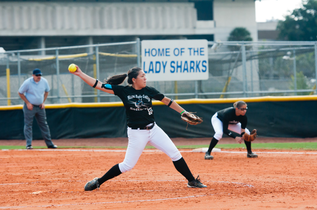 Lady Shark pitcher Raquelli Bianco during the game.