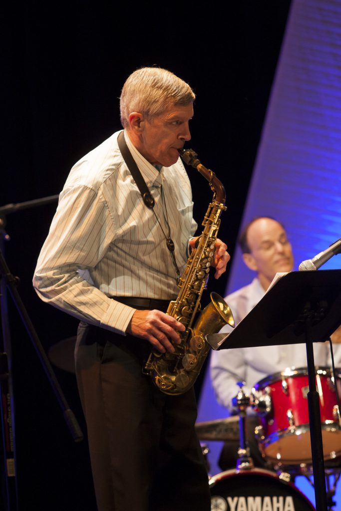 Jazz musician Jamey Aebersold performing at Wolfosn Campus.