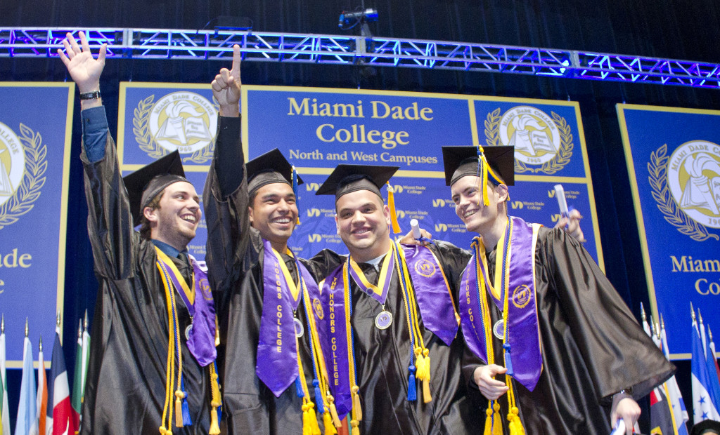 Photo of graduating students.