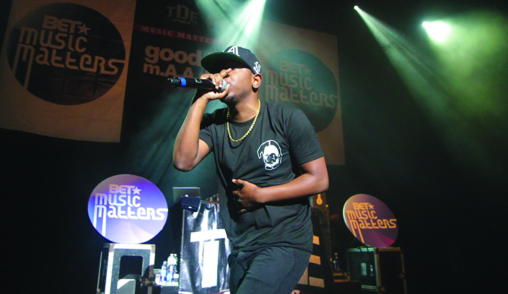 Rapper Kendrick Lamar performing.