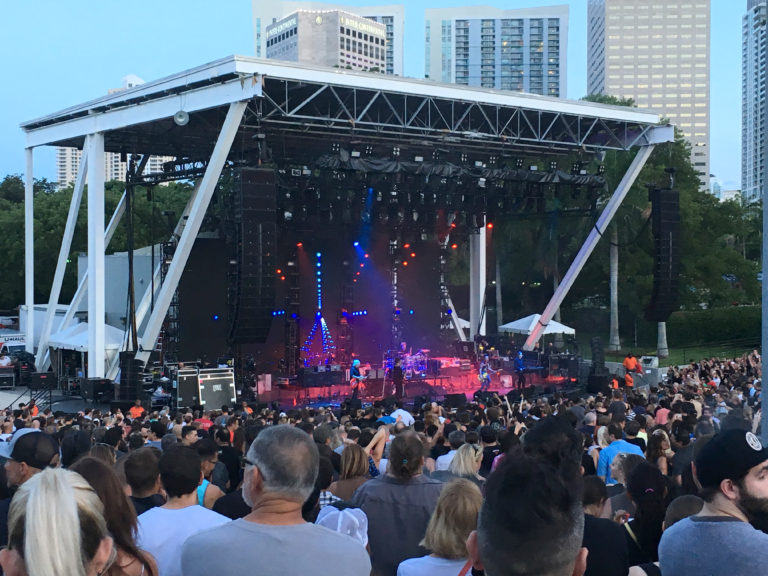 The Cure Rocks Out In Miami For A Night To Remember