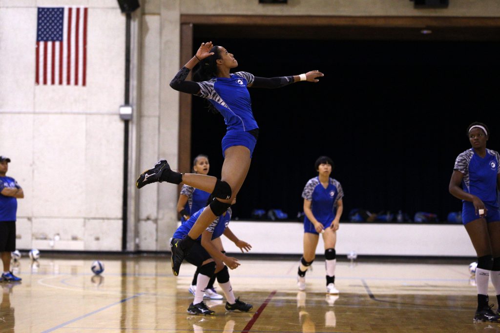 Massiel Matos during a volleyball match.