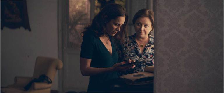 A scene from The Heiresses.