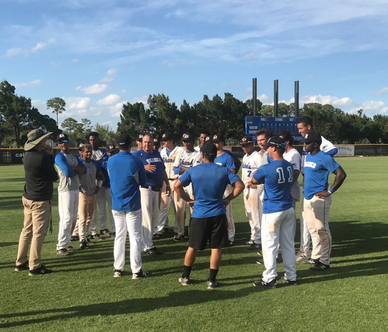 Men's Baseball Team.