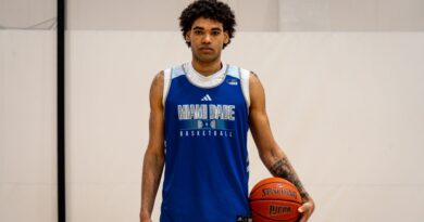 Verstraeten Coming Up Big For Sharks As They Head Into State Tournament