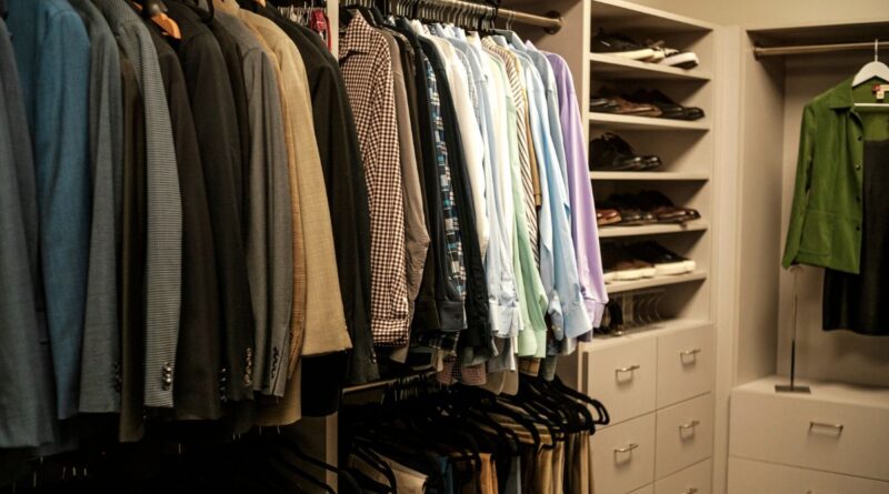 This spring, the fifth career closet at Miami Dade College opened at Wolfson Campus. The facility was designed and curated in collaboration with students and faculty from the Miami Fashion Institute.