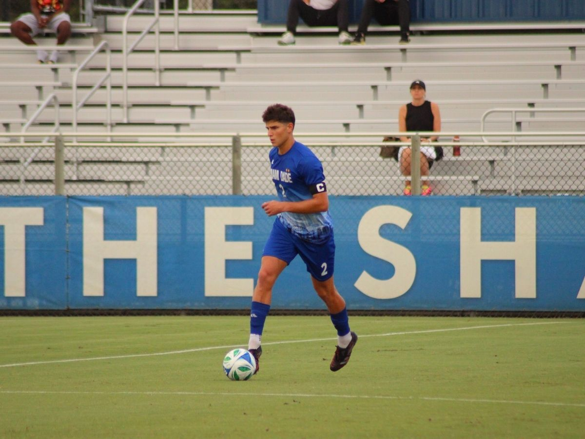 Photo of Sharks defender Daniele Malanga in game action.